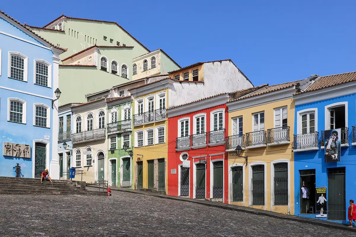 Casario colorido do Largo do Pelourinho, em Salvador
